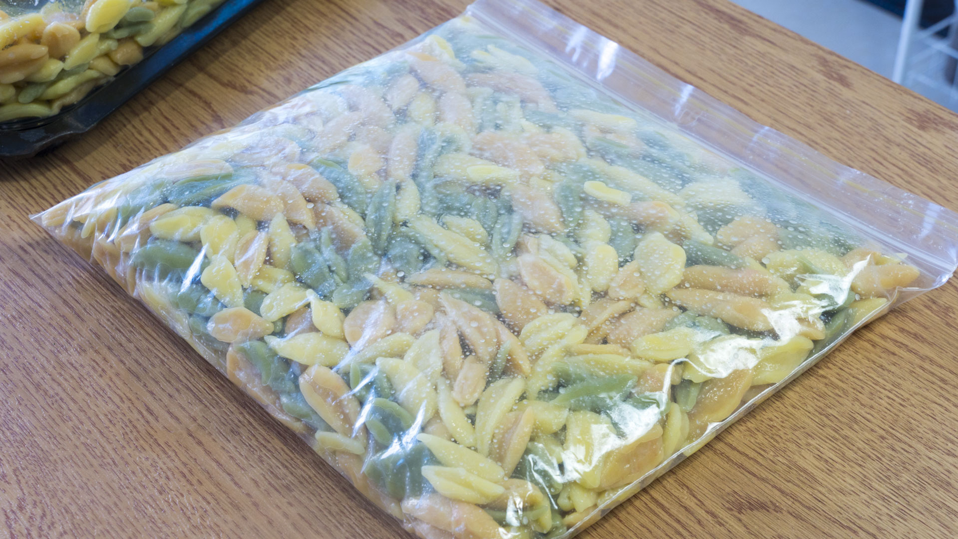 不便出门，在家自制两种“干货”，耐储存营养足，好吃又好玩