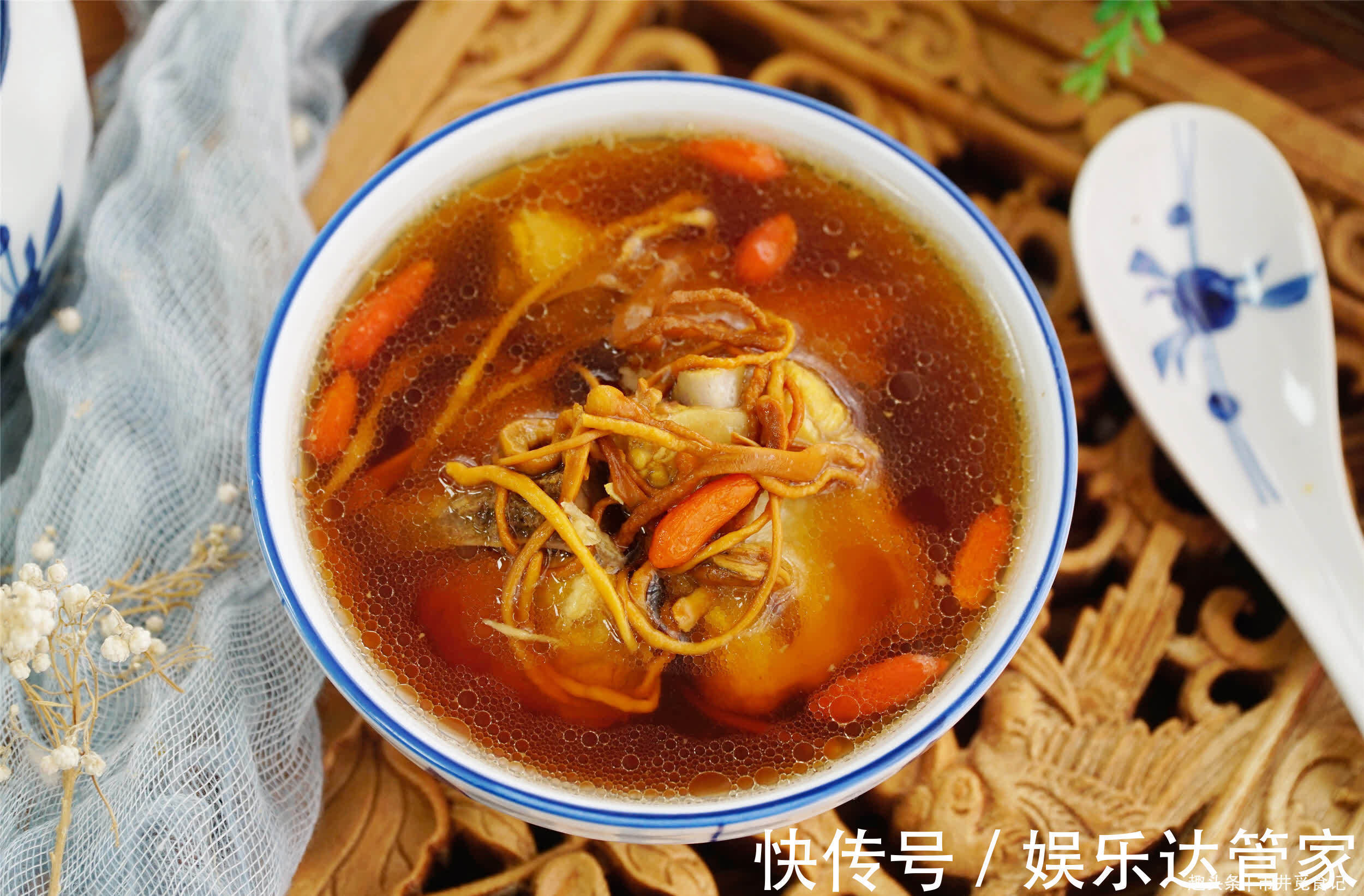 舒坦度|推荐8道适合秋天的汤,有荤有素,合理“贴秋膘”,安稳舒坦度秋