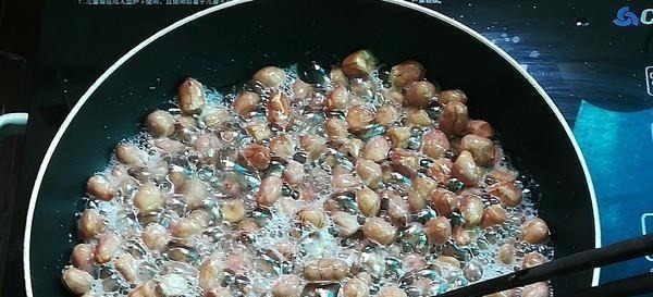 花生米和它一起吃,每天坚持吃,排除黑臭宿便,口臭便秘悄悄没!