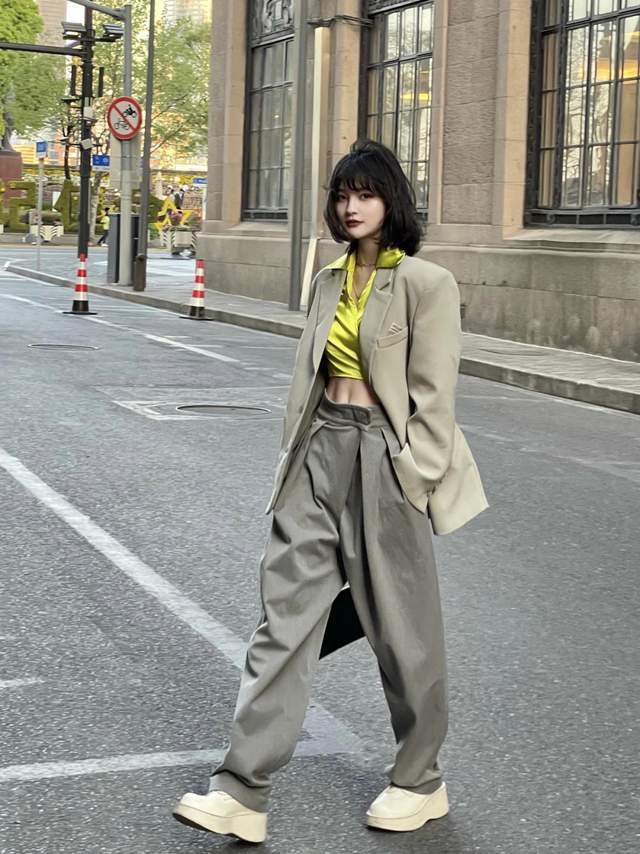 高级感|有一半的人都说:想要穿出高级感很难,掌握这几点穿搭技巧就够了