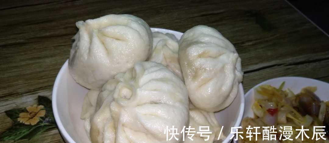 颗粒面|做了一锅素馅包子,吃起来味道很鲜香,刚出锅香极了