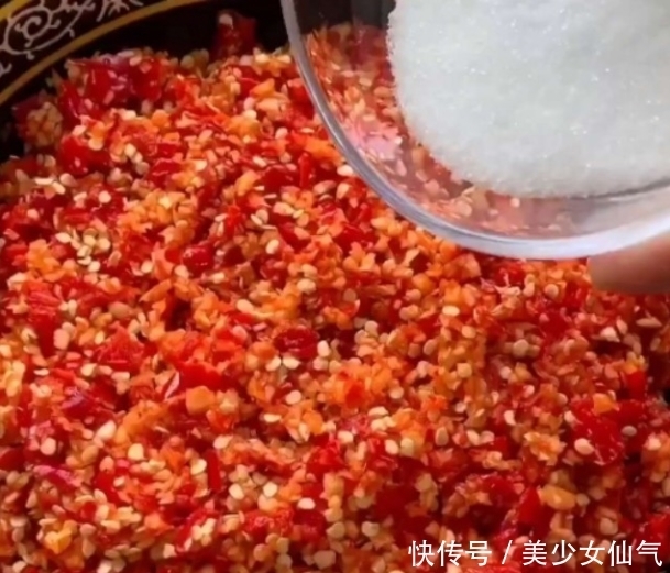 辣椒酱|每年秋天,妈妈会用这辣椒做辣椒酱,越辣越香,辣到爽为止