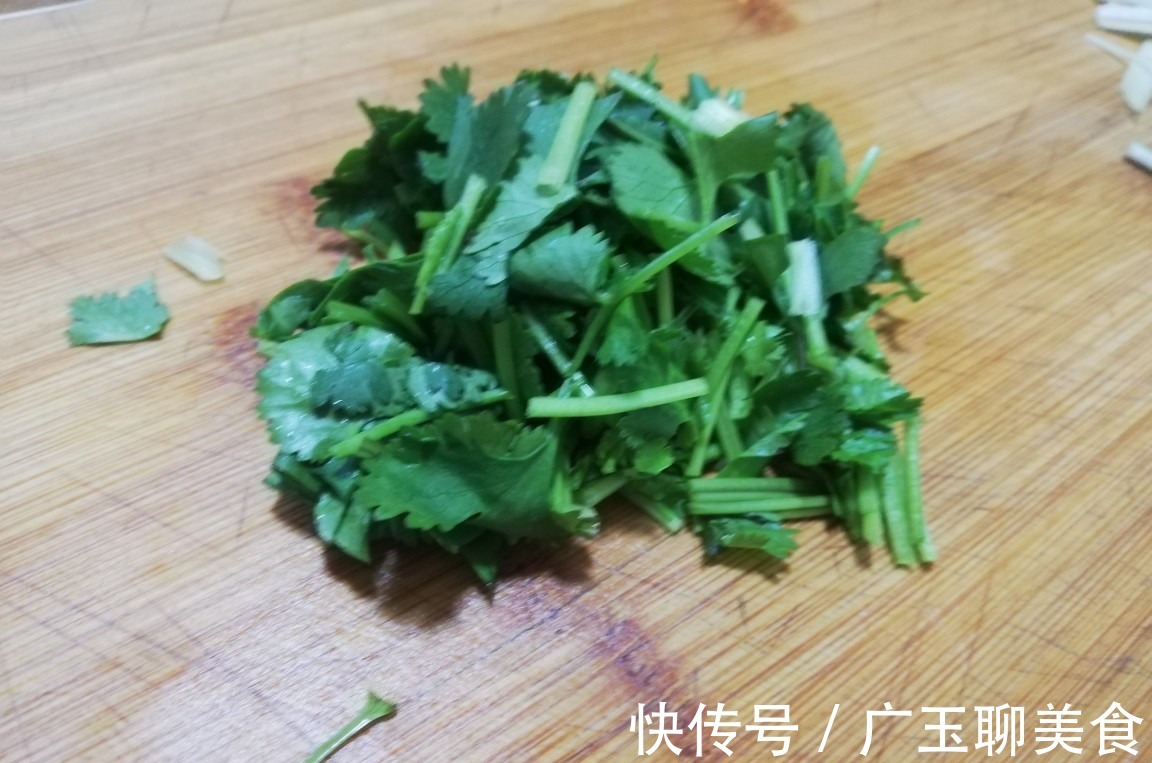 香菜|北方人最爱的下酒菜，只要端上桌，酒量小的也能喝半斤，好吃不贵