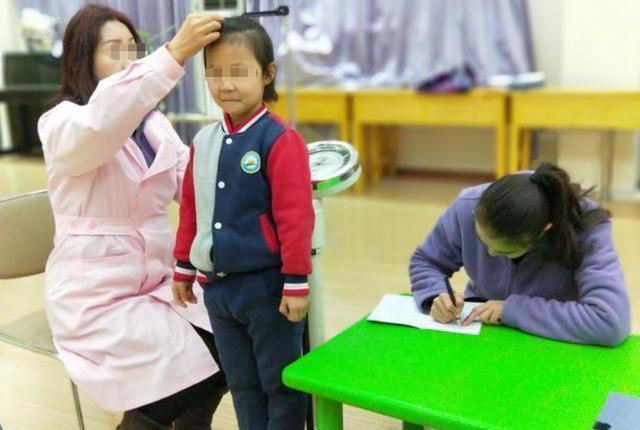 初潮|女生身高停止生长前,大多会有这些信号,一个没占的抓紧时间补救
