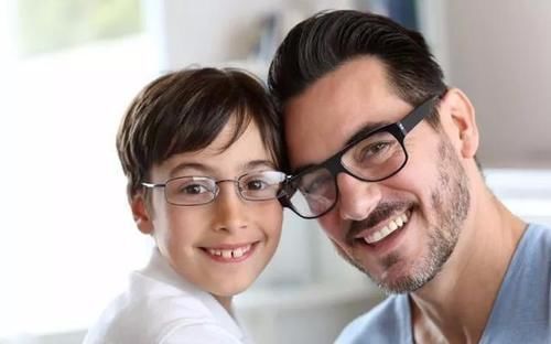 戴眼镜|近视眼会遗传吗?蚂蚁庄园5.8答案分享和解析