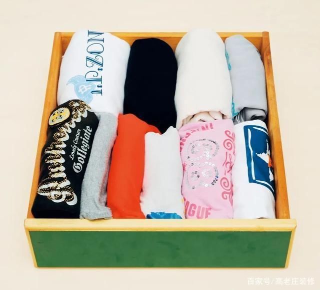 衣柜|折好衣服，是收纳第一步!小姐姐手把手靠这招，教你衣柜再放50件