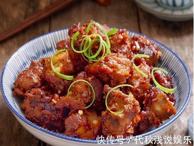 手撕鸭|美食推荐：疯狂手撕鸭、蒜香回锅排骨、酸辣笔筒鱿鱼制作方法