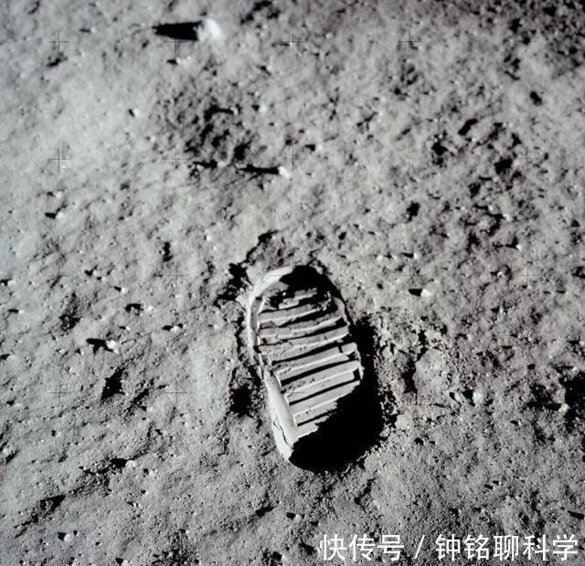 光子&“血月出,妖孽现”!77天后血月再度出现,真的是不祥之兆吗?