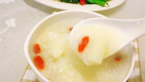 补肝益肾|枸杞配上“它”,连喝7天,补肝益肾,体内湿气没了,腰也细了