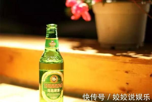 浇水|一个养花浇水小窍门,只需放点它,比施肥还管用,开花挡不住!