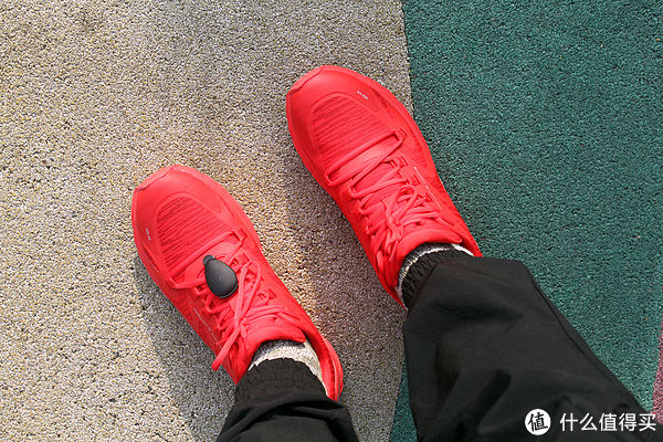 咕咚智能跑鞋10K Pro：带来科学与智能的跑步体验