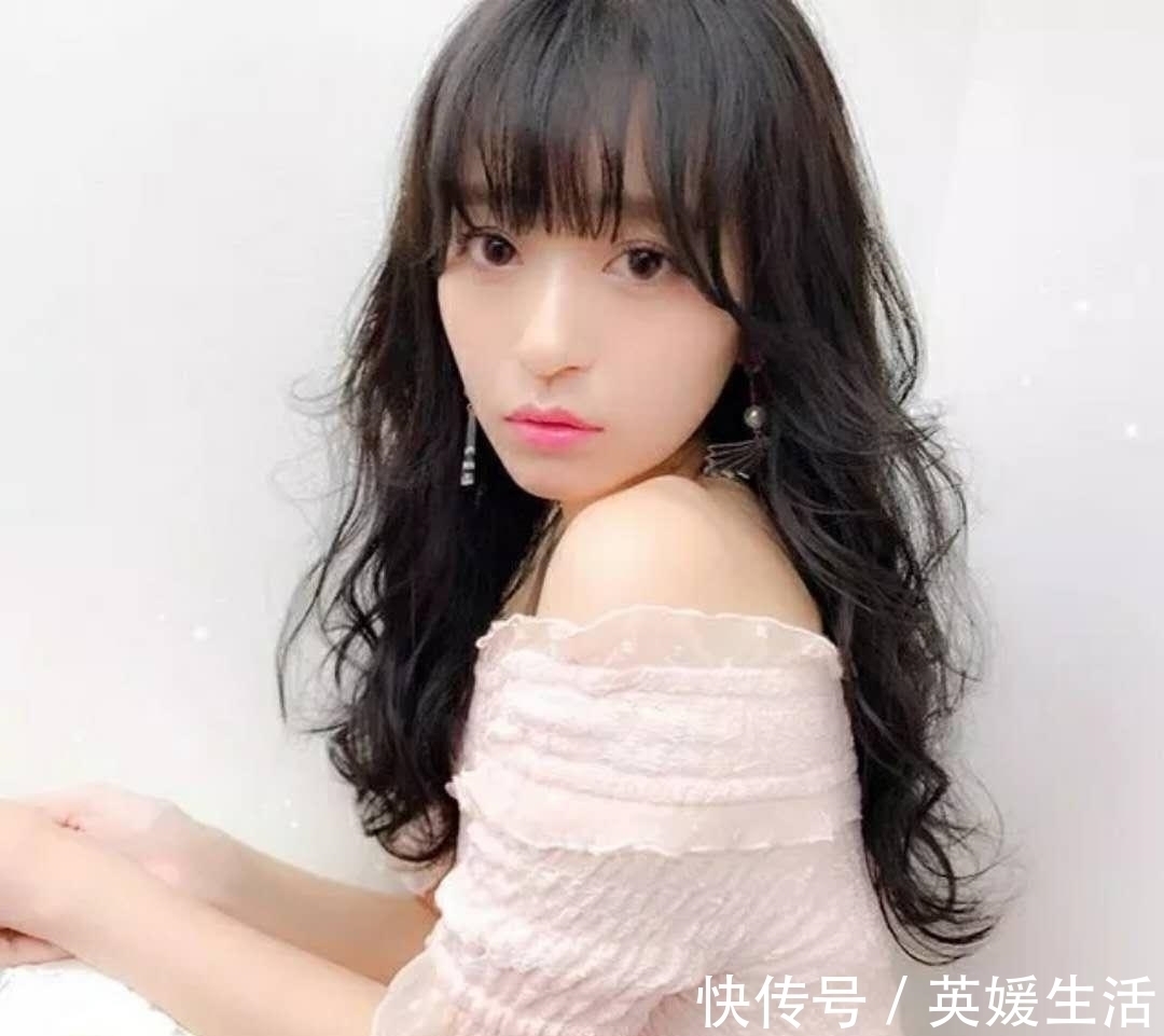 长发 女生只要了解这四个细节,你就知道自己的脸型适合什么发型了!