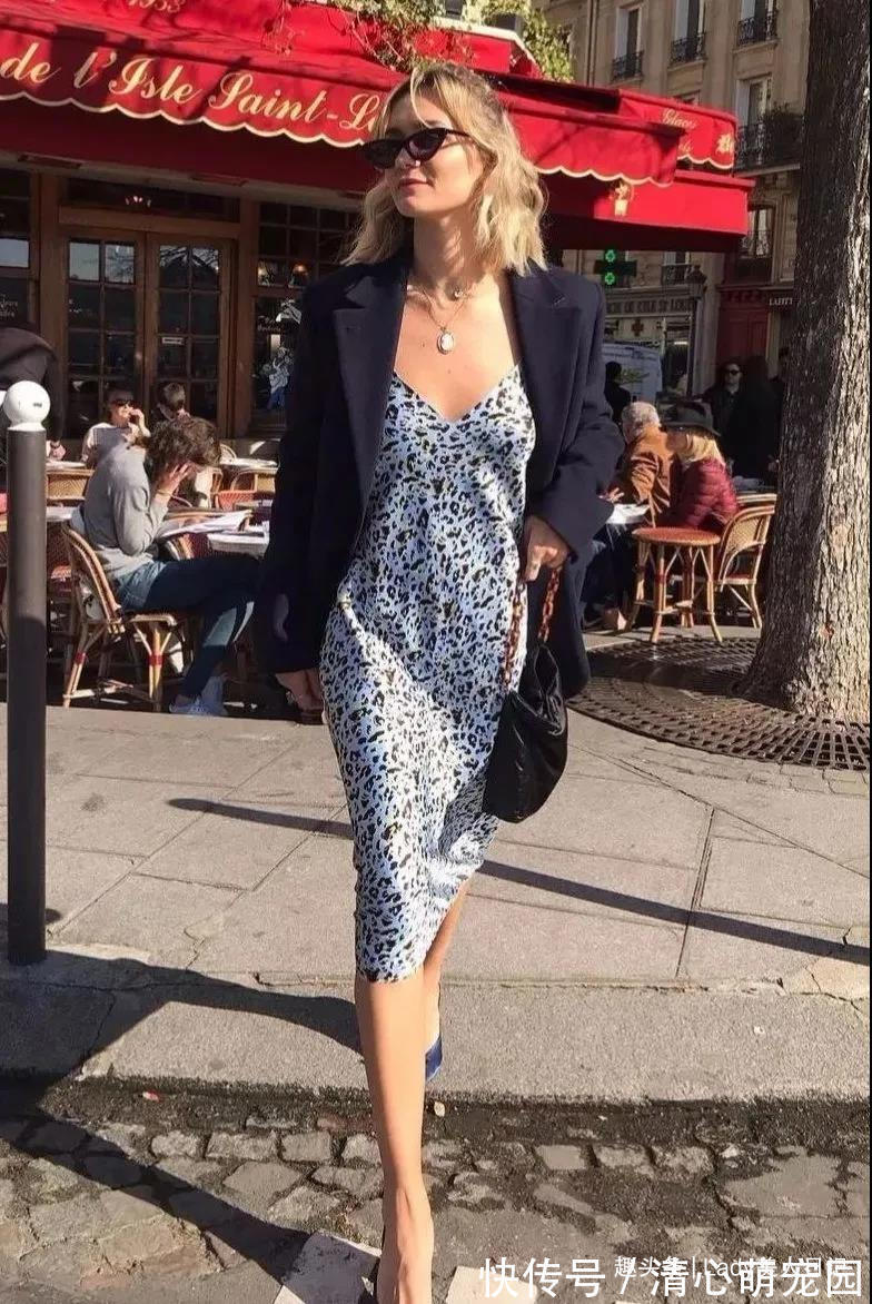 穿搭 穿裙子搭薄外套时,记住“1个要点+风格调和”,领悟穿搭思维稳赢