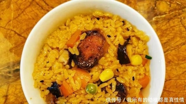 大人开工孩子开学,忙碌的生活最适合这样的懒人焖饭,一锅搞定