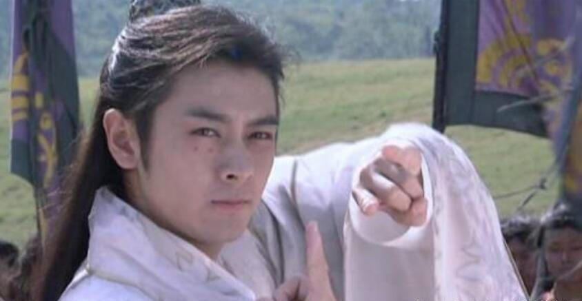 段誉$段誉坐拥多门神功,能否击败张无忌?看看二人的实战你就明白了