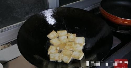 窍门|白菜炖豆腐原来有窍门,大厨教你几个技巧,上桌连汤汁都不剩