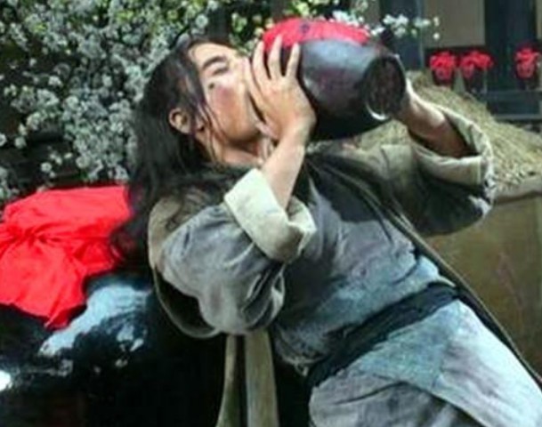 脚臭|古代俗语:“英雄脚臭,好汉屁多”是何意?老祖宗说的在理吗?