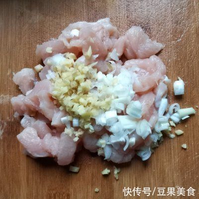 从小吃西红柿鸡肉丸长大的我,谁敢说我这做法不正宗