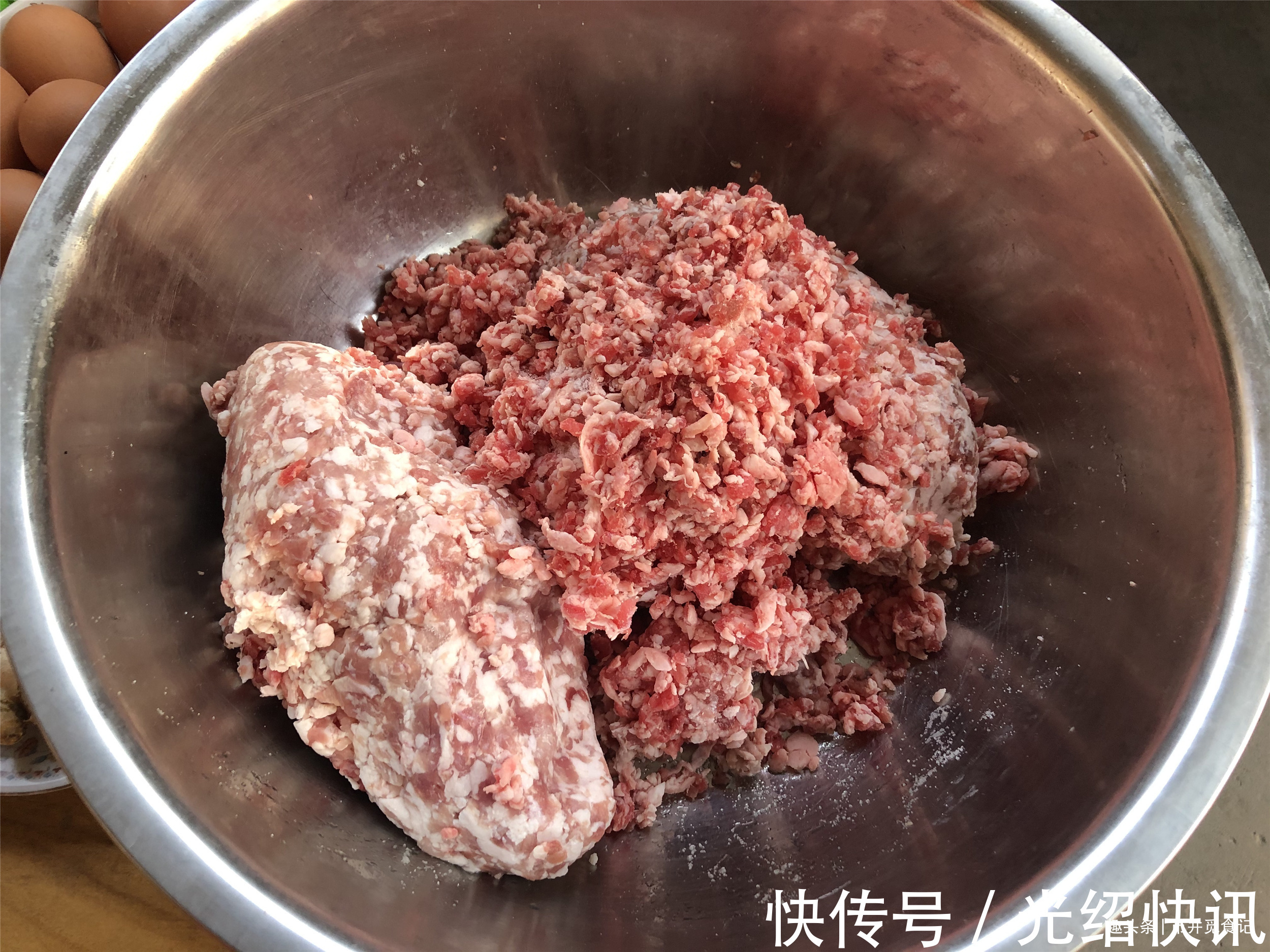 炸牛肉丸|老式炸牛肉丸配方，记住“321”比例，丸子个个空心，酥脆松软