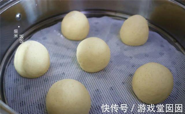 蒸馒头加点它，营养更好，味道更香，蓬松柔软比白馒头好吃