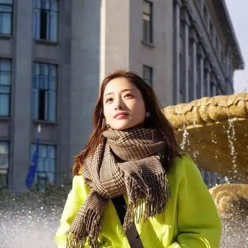 围巾围得好,大衣的潮范儿都可以提升一个level。