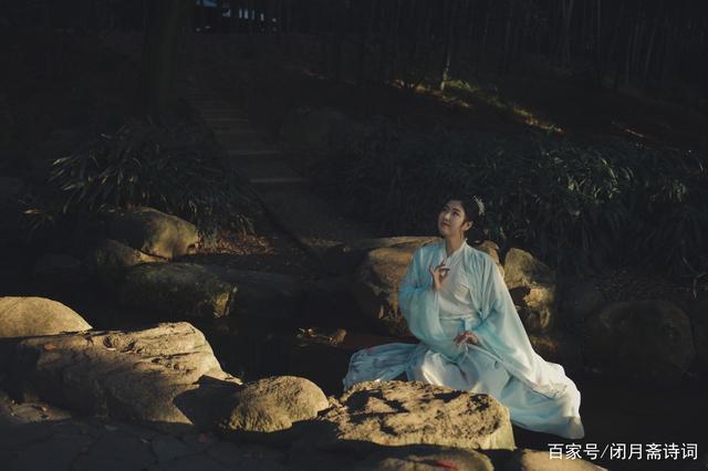 七绝@吟秋·七绝·组诗丨长来问鹤无消息,醉入秋深酒一壶