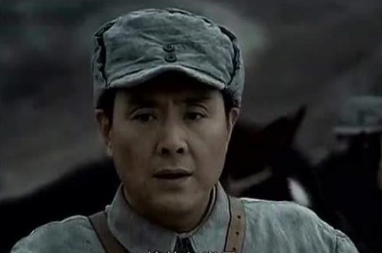 少将|《亮剑》中的丁伟是纵队司令,为何仅授少将衔?