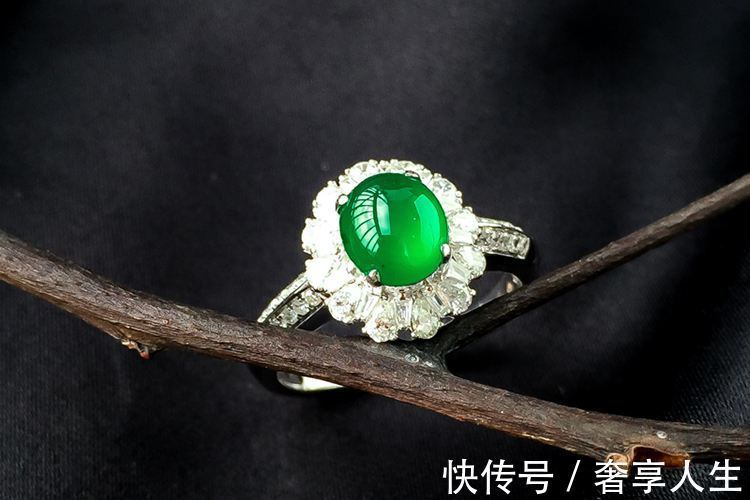 珠宝@女性朋友要想戴珠宝不后悔,要么不买这些款式要么直接租赁珠宝