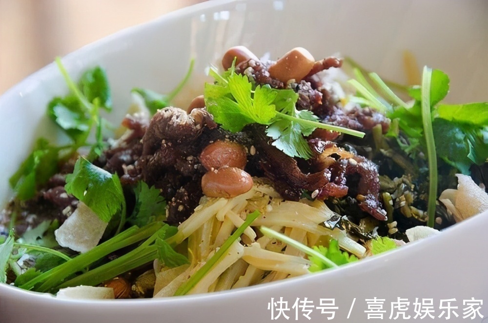 虾米|女性不肚子鼓鼓,坚持吃三种美食,排毒燃脂,甩掉大肚子