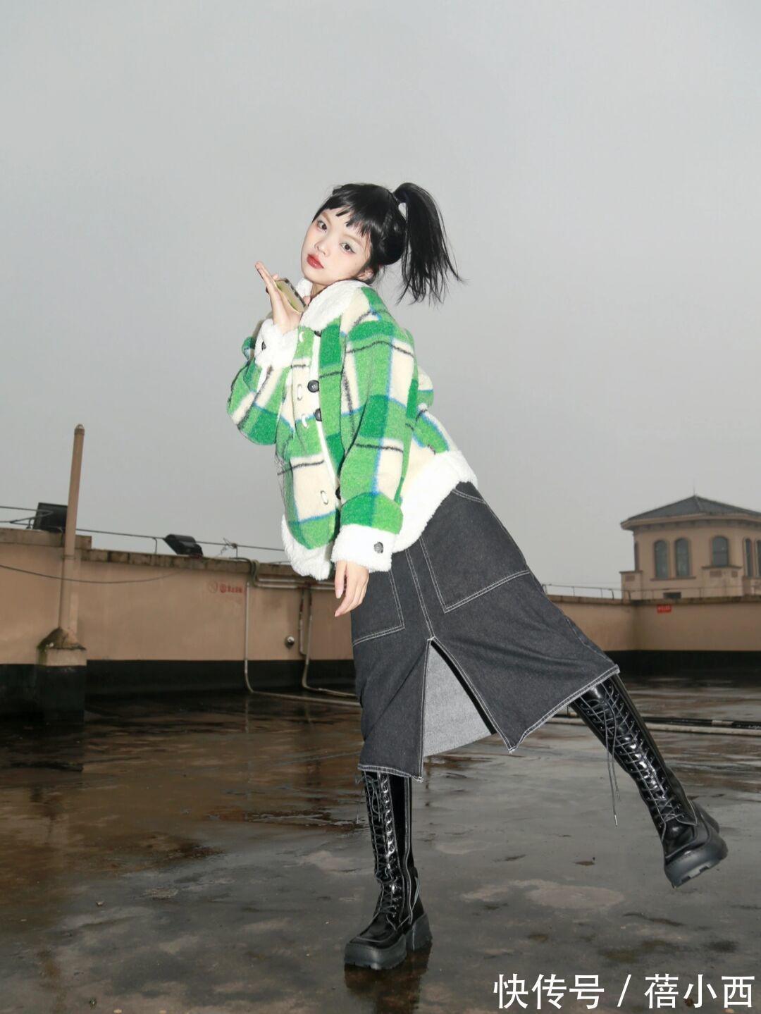 外套 给时尚做减法,这一季爱上“羊羔毛”外套穿搭,有点慵懒有点腔调