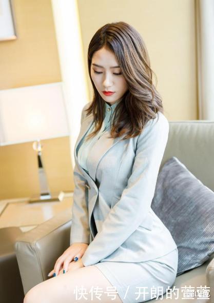 职业装|“烟灰色的职业装”怎么搭小姐姐优雅得体的搭配,穿出女王气场