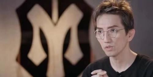 林志炫|《哥哥》二公，林志炫不小心“摔”进前4，他却拿到了“烦人卡”