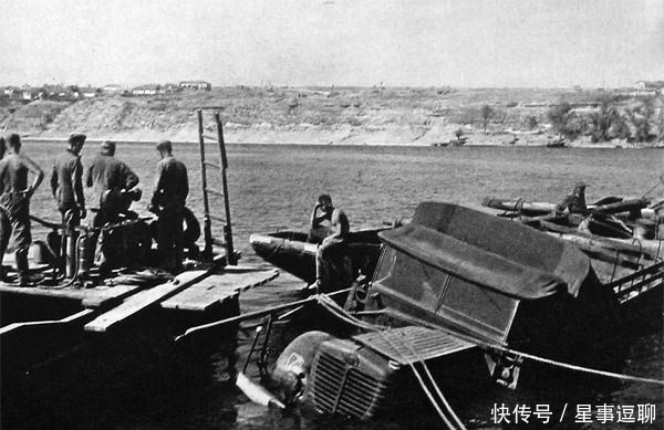 占领|老照片：占领乌克兰的德军，秋冬季节很难受，意大利人却有点享受