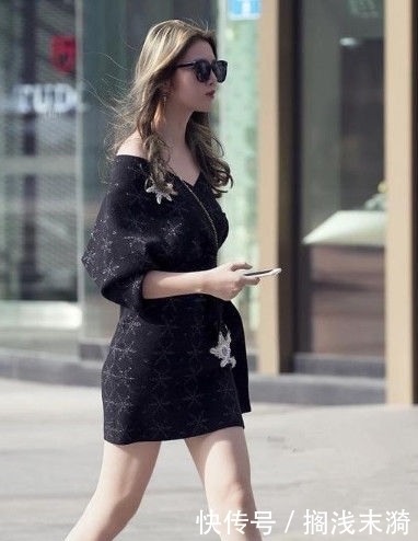 街拍:高颜值的小美女,身穿黑色蕾丝,实在甜美