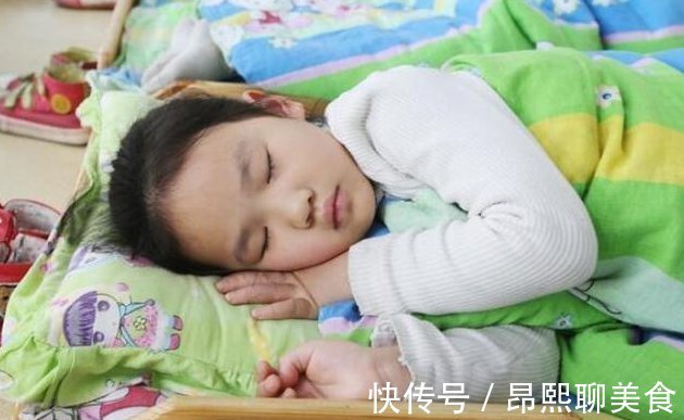 习惯|有午睡习惯的孩子,和总不午睡的孩子有啥区别?家长要重视起来