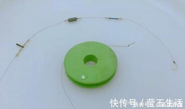 冬季钓鱼，用这种钓法，把饵料递到鱼嘴边，帮你快速“撬开“鱼嘴