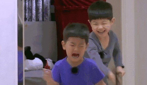 小学毕业册|最“毒”小学毕业册火了,字里行间满满恶意,现在的孩子怎么了?