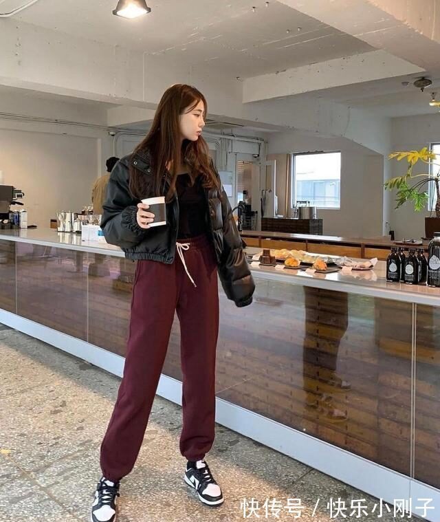 颜色 秋冬穿搭想出彩,正确的配色是关键,配色对了感觉才能到位