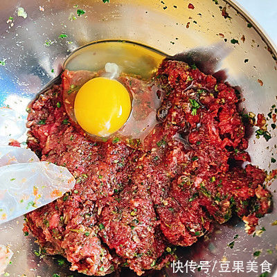 馄饨皮|牛肉香菜馄饨就要这样做，10分钟学会，赶快收藏吧