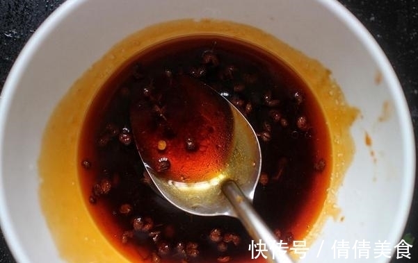 烤豆腐|夜市爆款小美食烤豆腐，自己做5块钱成本，份量让你吃到撑