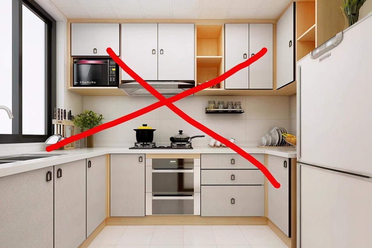 地柜|厨房不打吊柜,却依然“井井有条”,让人羡慕!看到细节:太高明