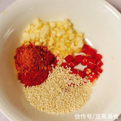 增强记忆|低脂低卡，超级过瘾巨下饭的菠菜拌金针菇