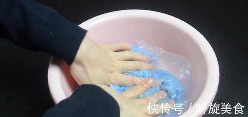 盆子|毛巾3天不洗就又脏又臭?学会这诀窍,洗完柔软又干净,太实用了