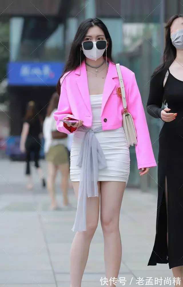 俏皮|大方又俏皮的美,在她的身上诠释的淋漓尽致