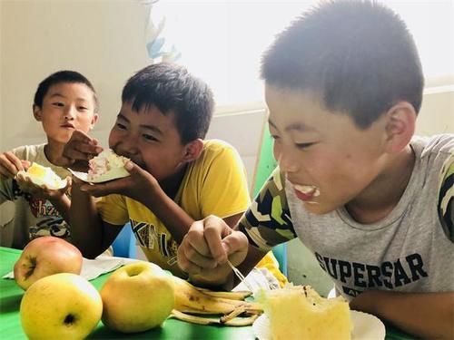 孩子不爱长个，可能是在饮食方面遇到了“身高克星”，家长快自查