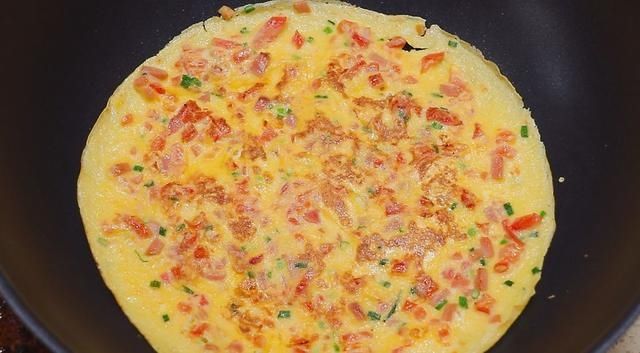 天冷了，我家隔天就用番茄和鸡蛋这样做，别不懂吃早餐