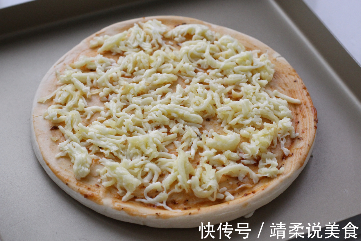 自制美味诱人的大披萨，瀑布拉丝老过瘾了，比必胜客里的还好吃！