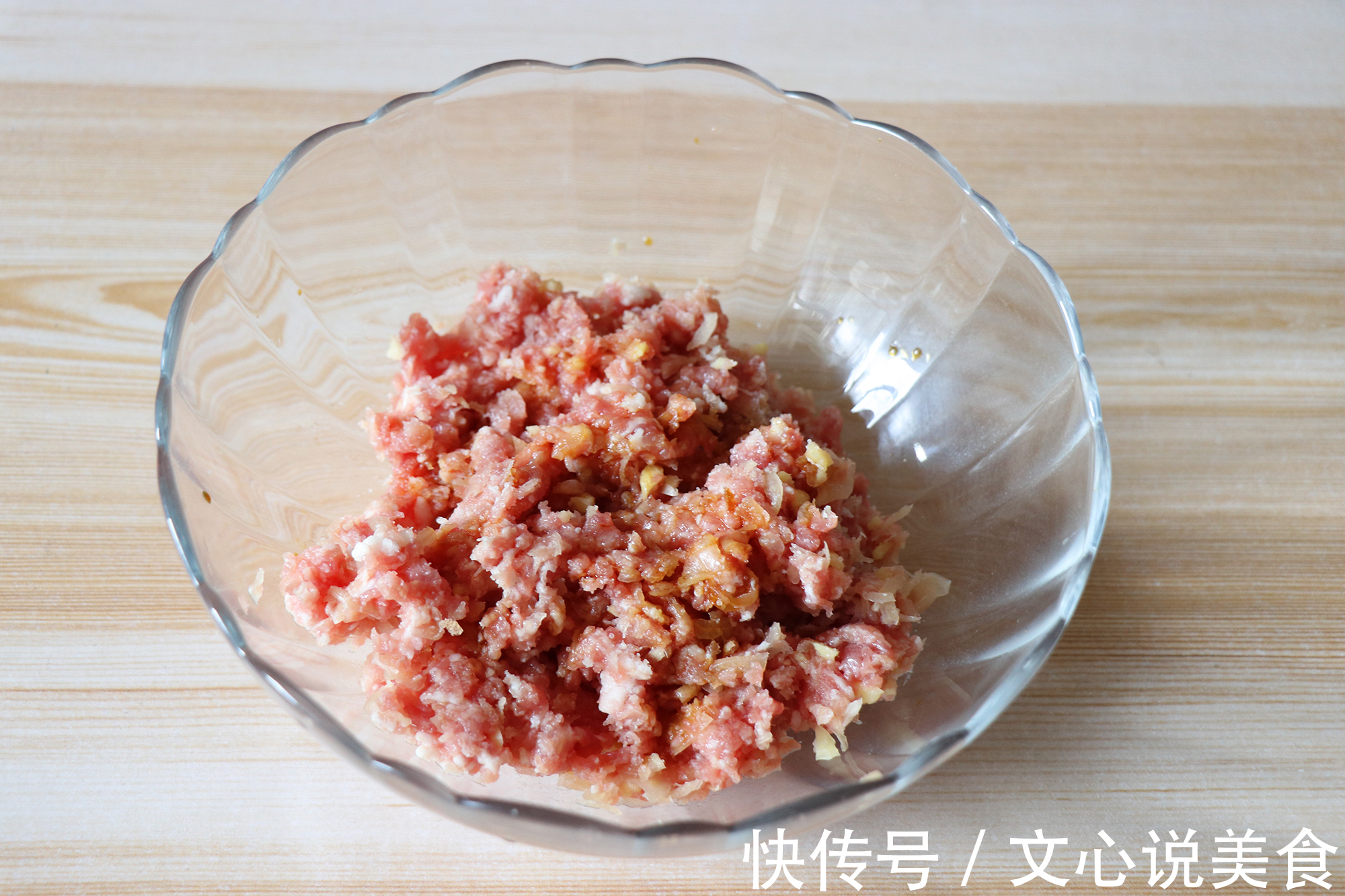 零厨艺的下饭菜,油面筋酿酸菜肉丸,简单易学