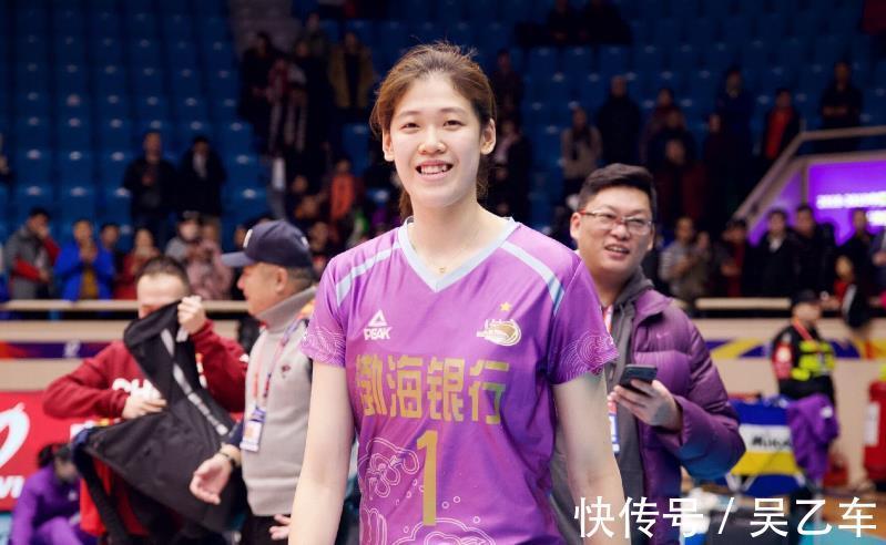 中国女排|蔡斌委派,37岁前国手上位,李盈莹迎蜕变良机,扣球手法坚持多变