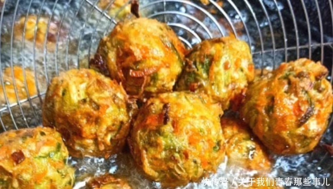 a1687|炸萝卜丸子,加面粉还是淀粉?都不对,教你做法,外酥里嫩不回软